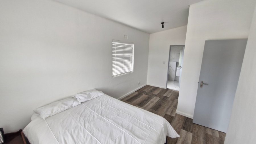 32 Bedroom Property for Sale in Table View Western Cape